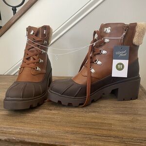 Universal Thread Shoes
Cheyenne Duck boot with heel
Color: Brown/Tan
Size 11